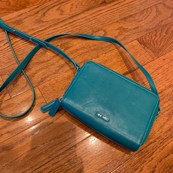 Vibrant Teal Nine West Bag - Picture 1 of 6